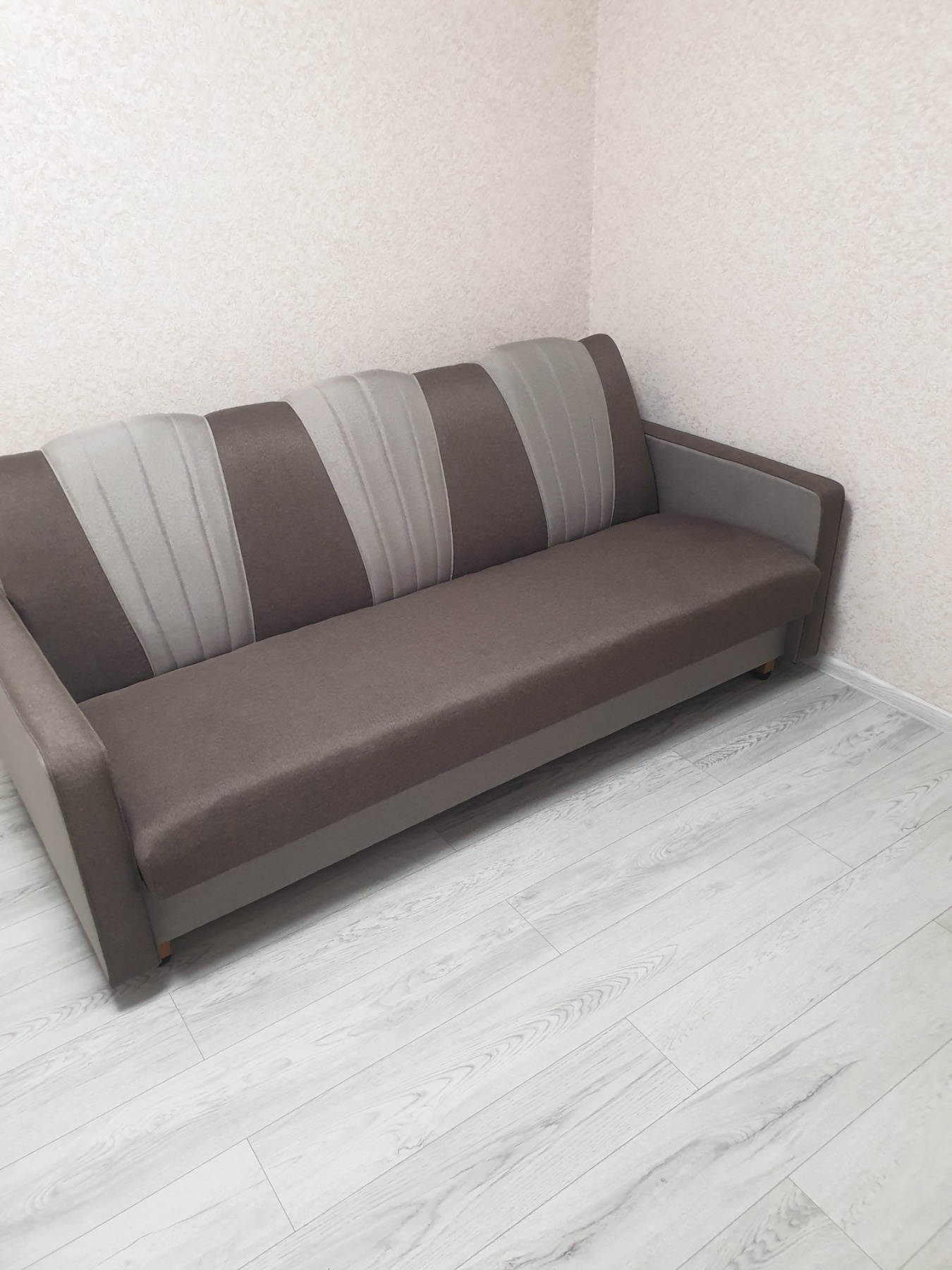 side-img