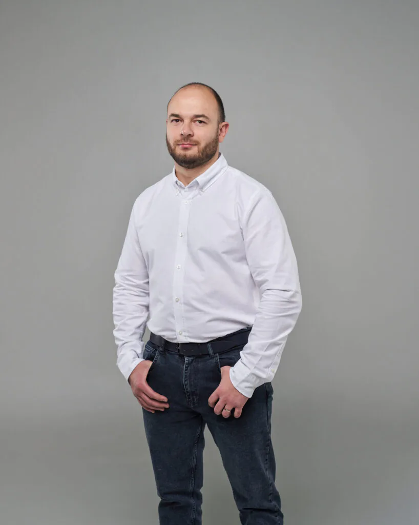 фото співробітника